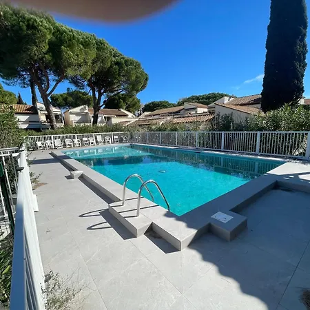 Le Golfy Parking Wifi Piscine Clim